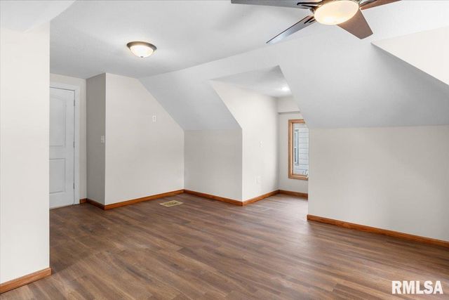 1037 N 8TH Street, Springfield, IL 62702