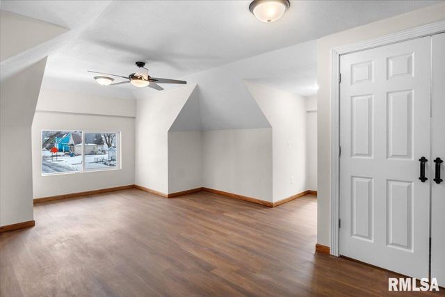 1037 N 8TH Street, Springfield, IL 62702