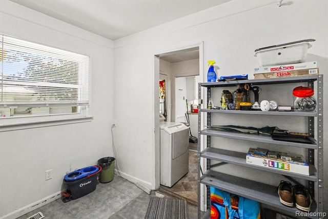 12072 Rockland, Redford, MI 48239