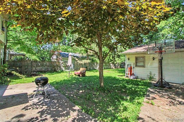 12072 Rockland, Redford, MI 48239