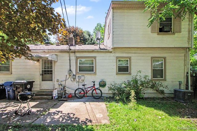 12072 Rockland, Redford, MI 48239