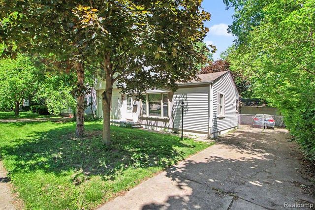12072 Rockland, Redford, MI 48239