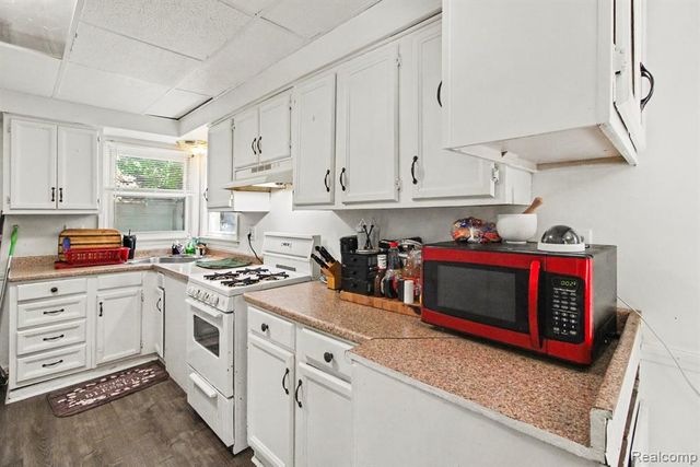 12072 Rockland, Redford, MI 48239