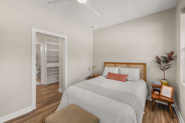 450 SW 7th Street 104, Des Moines, IA 50309