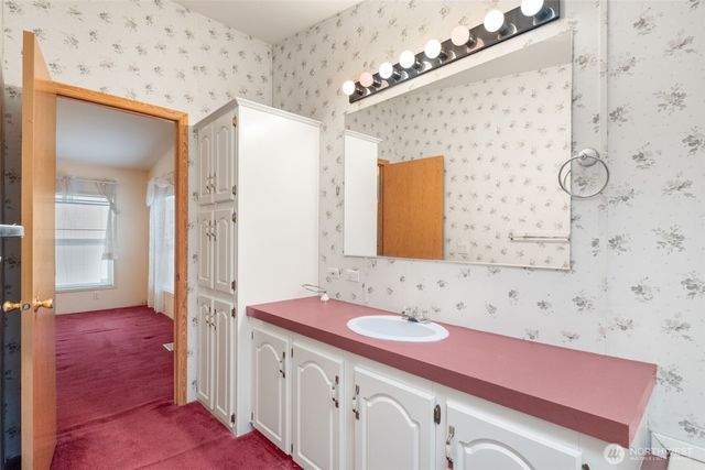 20481 Stephen Drive NE, Kingston, WA 98346