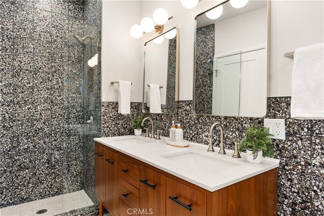 530 W Elm Avenue, Fullerton, CA 92832