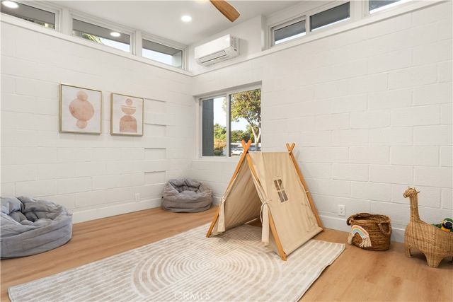 530 W Elm Avenue, Fullerton, CA 92832