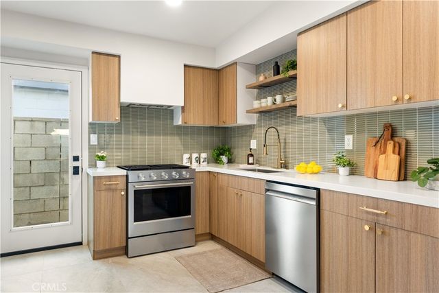 530 W Elm Avenue, Fullerton, CA 92832