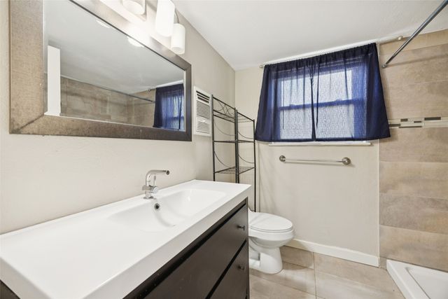 702 Shelmar Drive, Euless, TX 76039