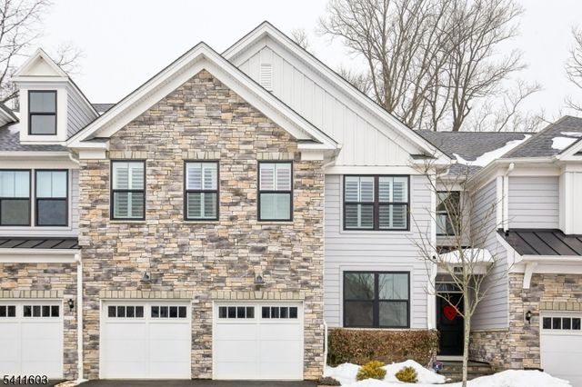 11 Concord Ct, Warren Twp., NJ 07059