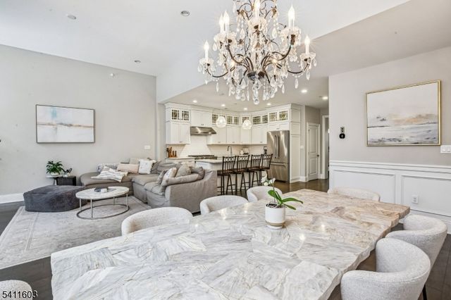 11 Concord Ct, Warren Twp., NJ 07059