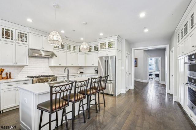 11 Concord Ct, Warren Twp., NJ 07059