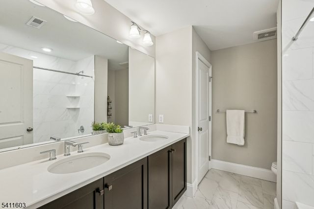 11 Concord Ct, Warren Twp., NJ 07059