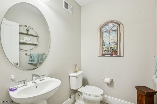 11 Concord Ct, Warren Twp., NJ 07059