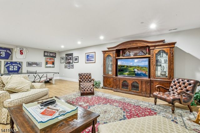 11 Concord Ct, Warren Twp., NJ 07059