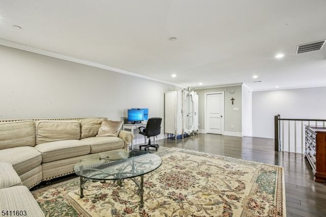 11 Concord Ct, Warren Twp., NJ 07059