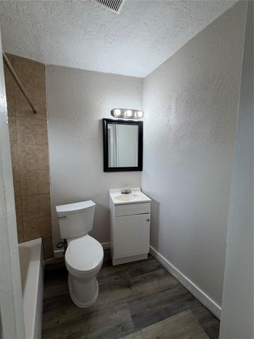 4811 Oakland Street 6, Houston, TX 77023