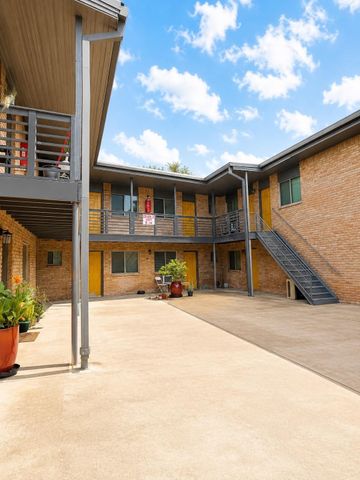 4811 Oakland Street 6, Houston, TX 77023