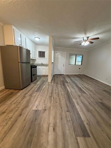 4811 Oakland Street 6, Houston, TX 77023