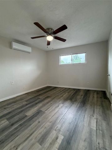 4811 Oakland Street 6, Houston, TX 77023