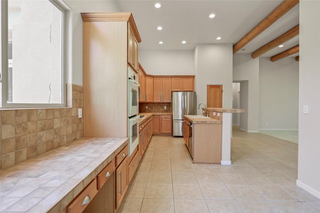 92 Canada del Rancho, Santa Fe, NM 87508