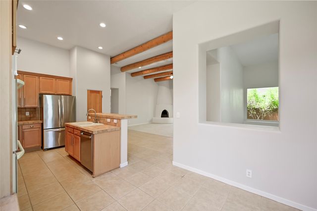 92 Canada del Rancho, Santa Fe, NM 87508