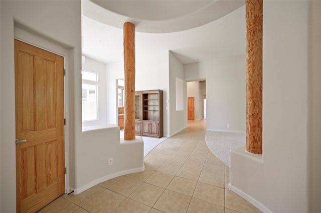 92 Canada del Rancho, Santa Fe, NM 87508
