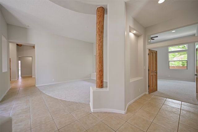 92 Canada del Rancho, Santa Fe, NM 87508