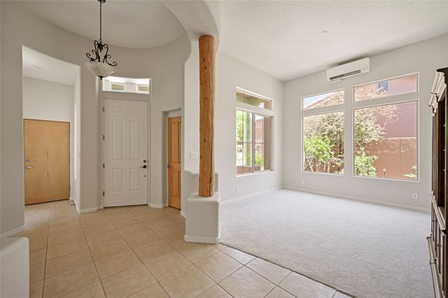 92 Canada del Rancho, Santa Fe, NM 87508