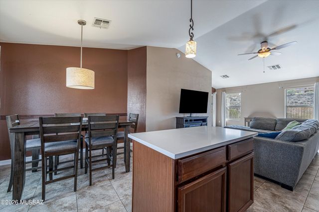 10790 S April Spring Place, Vail, AZ 85641