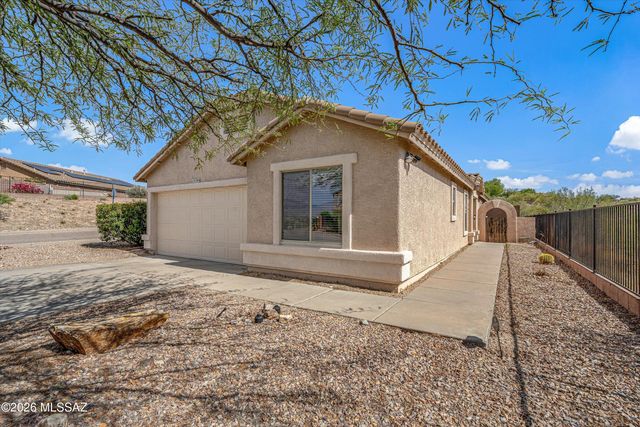 10790 S April Spring Place, Vail, AZ 85641