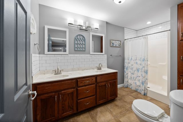 283 Lady Ln, Ashland City, TN 37015