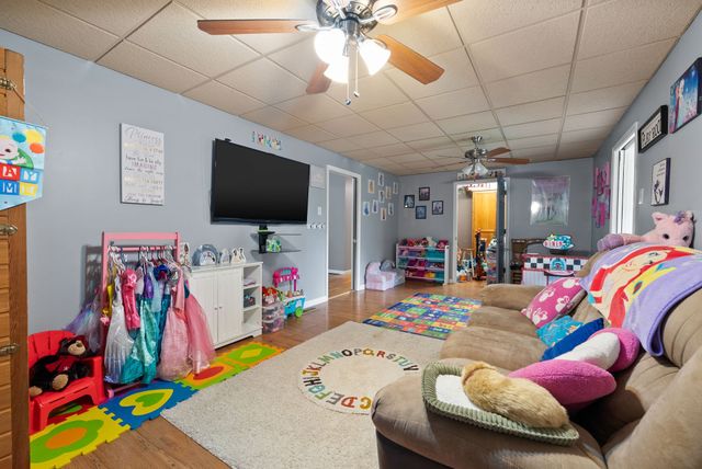 283 Lady Ln, Ashland City, TN 37015