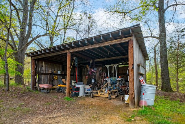 283 Lady Ln, Ashland City, TN 37015