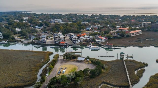 1018 Chambers Lane, Mount Pleasant, SC 29464