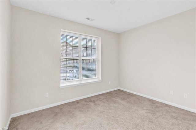 101 Herons CV, Carrollton, VA 23314