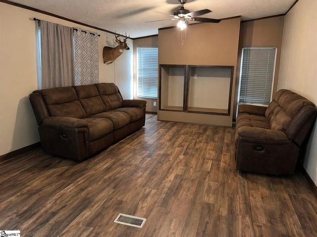 221 Welborn Road, Pickens, SC 29671