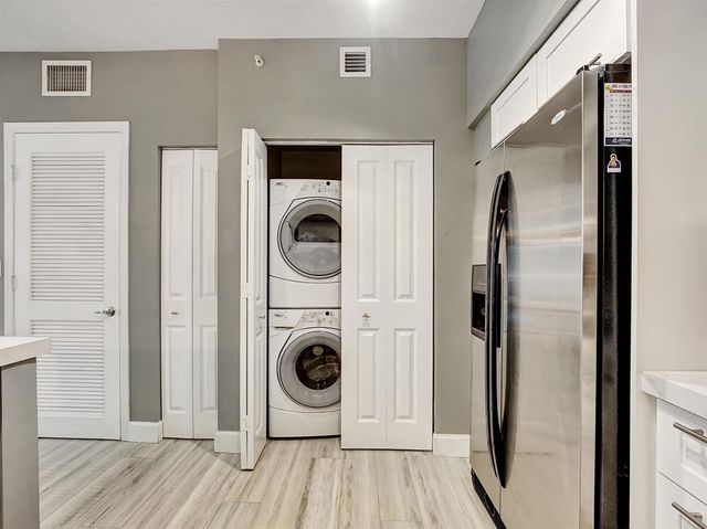235 NE 1st Street 413, Delray Beach, FL 33444
