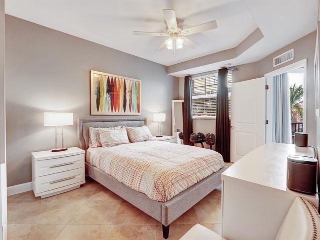 235 NE 1st Street 413, Delray Beach, FL 33444