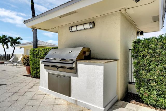 235 NE 1st Street 413, Delray Beach, FL 33444