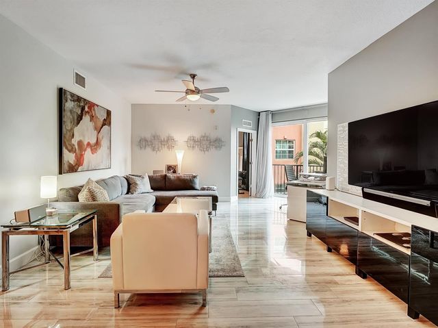235 NE 1st Street 413, Delray Beach, FL 33444