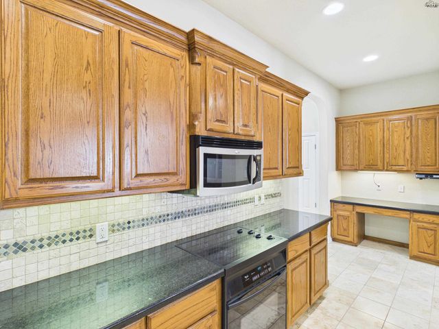 4811 BRIDGE CREEK DRIVE, Wichita Falls, TX 76308