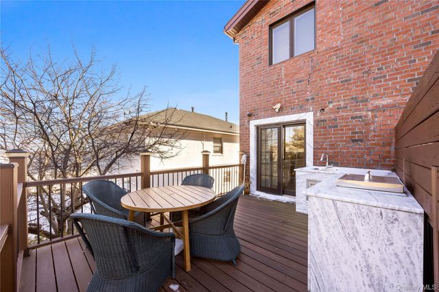 229 Ditmars Street, Bronx, NY 10464