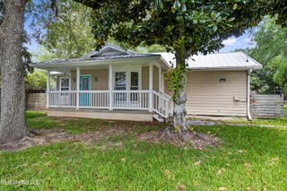 710 General Pershing Avenue, Ocean Springs, MS 39564