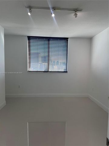 1861 NW S River Dr 1209, Miami, FL 33125