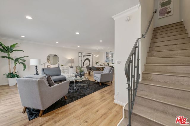 843 N Martel Avenue 2, Los Angeles, CA 90046