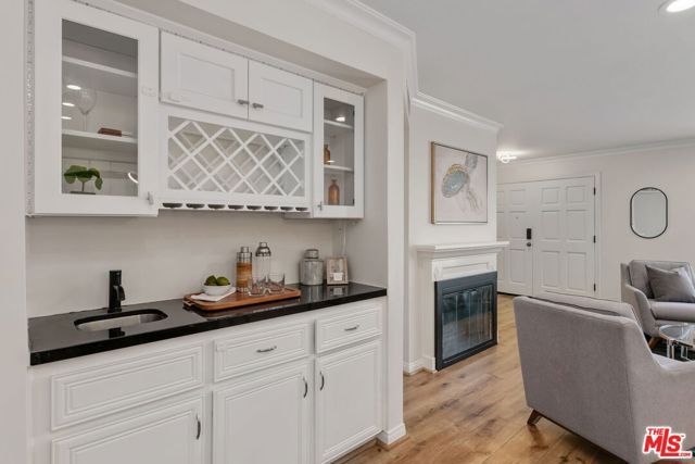 843 N Martel Avenue 2, Los Angeles, CA 90046