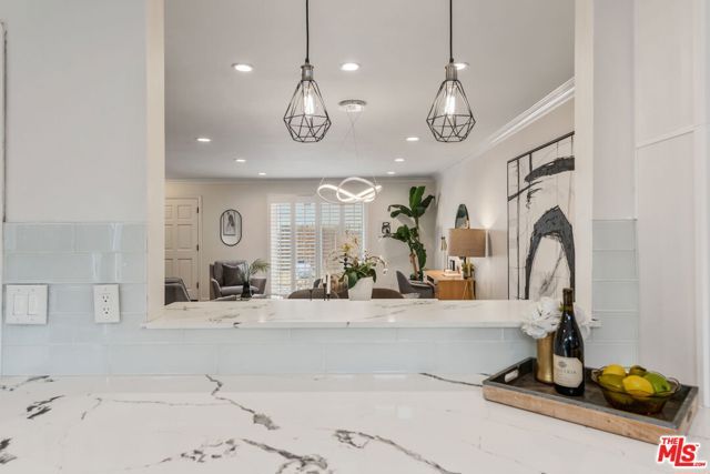 843 N Martel Avenue 2, Los Angeles, CA 90046