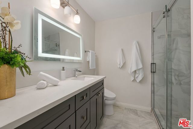 843 N Martel Avenue 2, Los Angeles, CA 90046