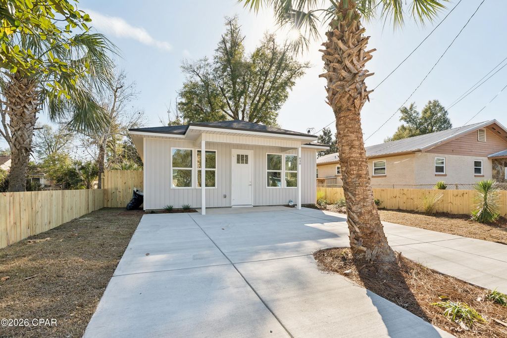 848 E 12th Court, Panama City, FL 32401